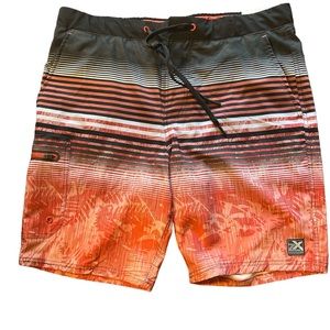 NWT Mens Swim Trunks Size Medium UV Protection